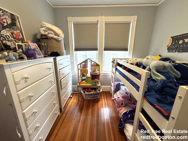 242 Belgrade Ave in Boston, MA - Building Photo - Building Photo