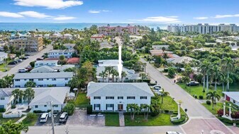 231 Bamboo Rd in West Palm Beach, FL - Building Photo