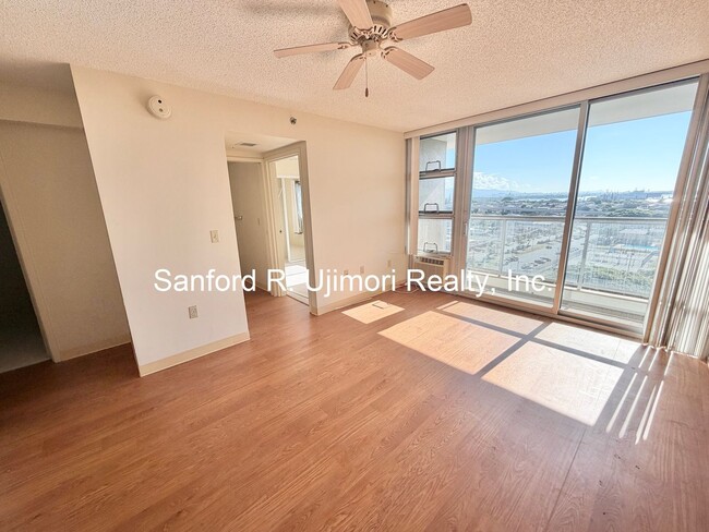 94-302-302 Paiwa St in Waipahu, HI - Building Photo - Building Photo