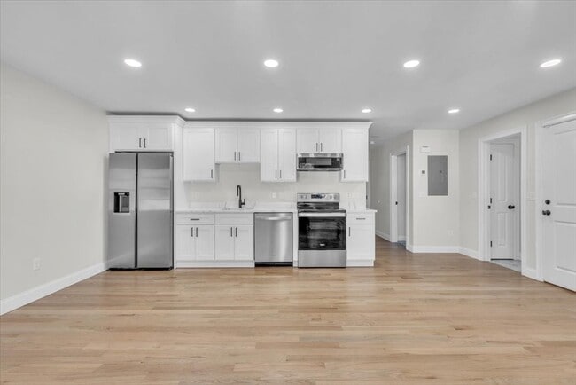 16-18 Peckham Ave in Brockton, MA - Building Photo - Building Photo