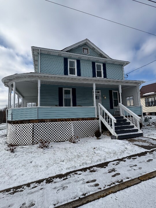 73 Martin Ave in Masontown, WV - Building Photo