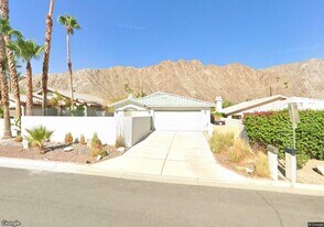 52035 Avenida Diaz in La Quinta, CA - Building Photo