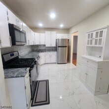 1301 Plymouth Rd in North Brunswick, NJ - Building Photo - Building Photo