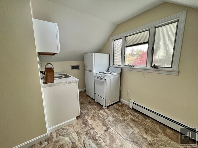 2810 Crompond Rd-Unit -2 in Yorktown Heights, NY - Building Photo - Building Photo