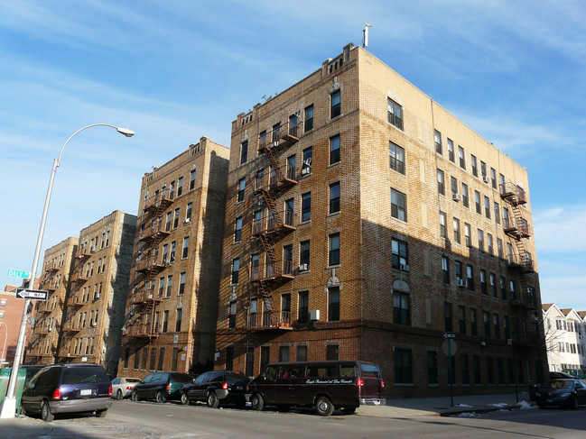 913-915 E 179th St in Bronx, NY - Building Photo - Building Photo