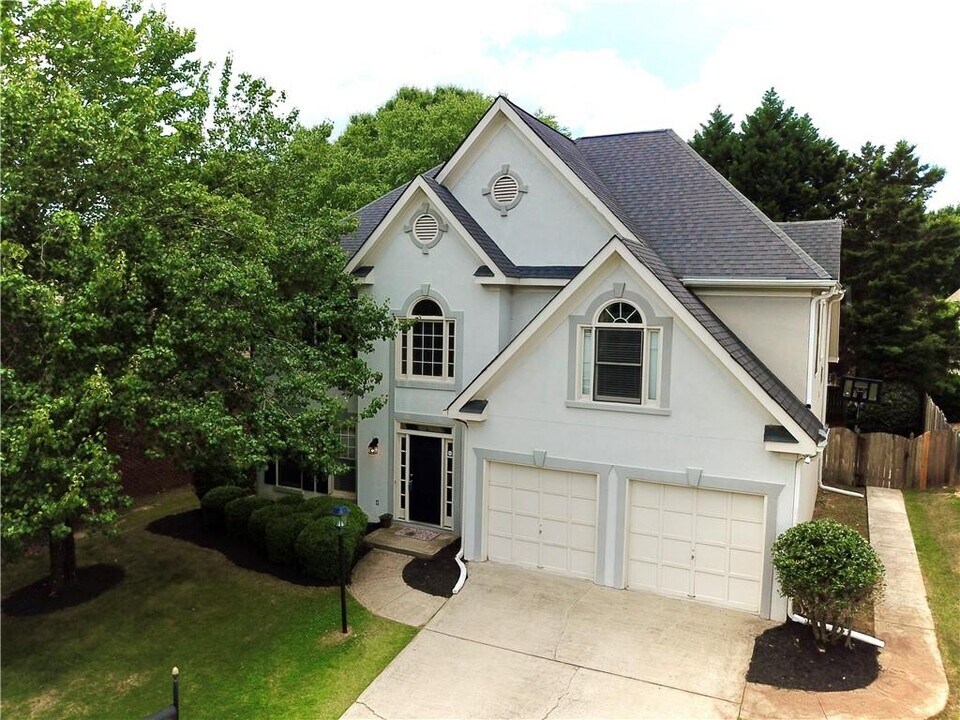 4534 Village Springs Run in Dunwoody, GA - Building Photo
