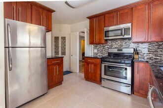 186-18-118 Cambridge Rd in Queens, NY - Building Photo - Building Photo