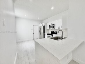 1861 Salerno Cir in Weston, FL - Building Photo - Building Photo