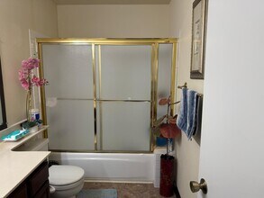 6434 Buena Vista Dr, Unit B in Newark, CA - Building Photo - Building Photo