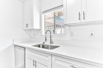 1070 Loma Ave, Unit #306 in Long Beach, CA - Foto de edificio - Building Photo