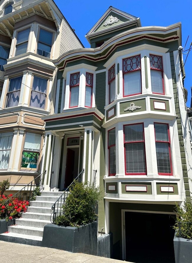 1670 Page St
