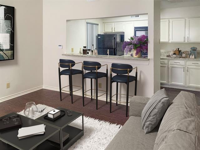 6760 Eastridge Dr in Dallas, TX - Building Photo - Building Photo