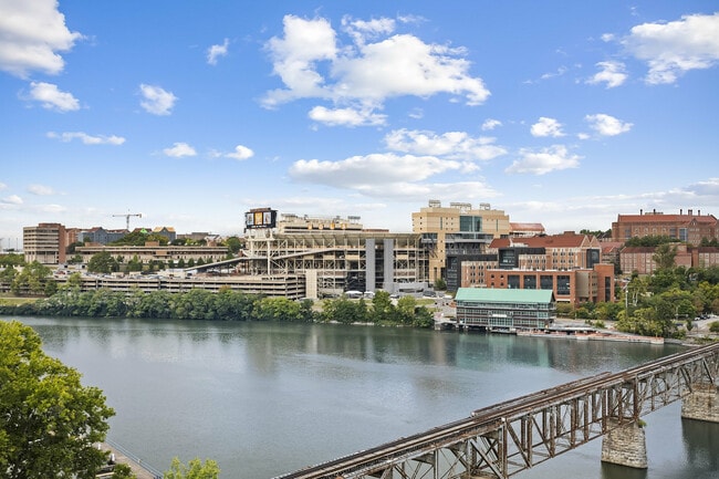 303 Flats in Knoxville, TN - Building Photo - Building Photo