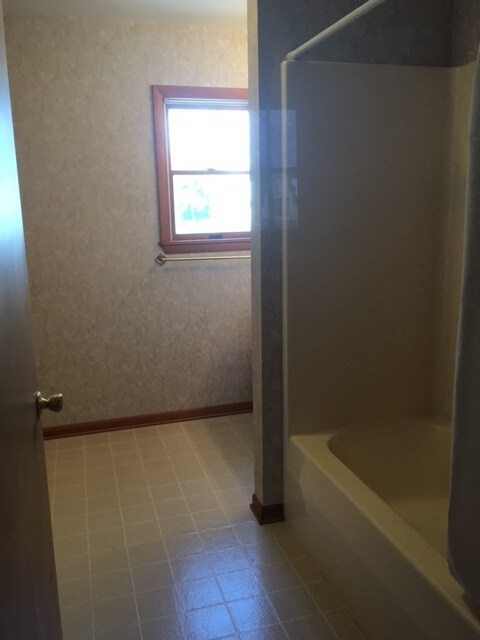 119 S West St, Unit A in Findlay, OH - Building Photo