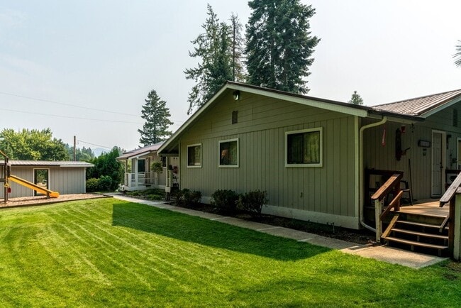 238 Sherman St in Priest River, ID - Building Photo - Building Photo