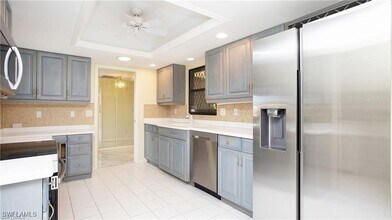 319 Reynolds Ct in Naples, FL - Foto de edificio - Building Photo