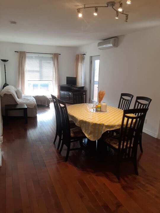 1960 Wellington Rue, Unit 302 in Montréal, QC - Building Photo