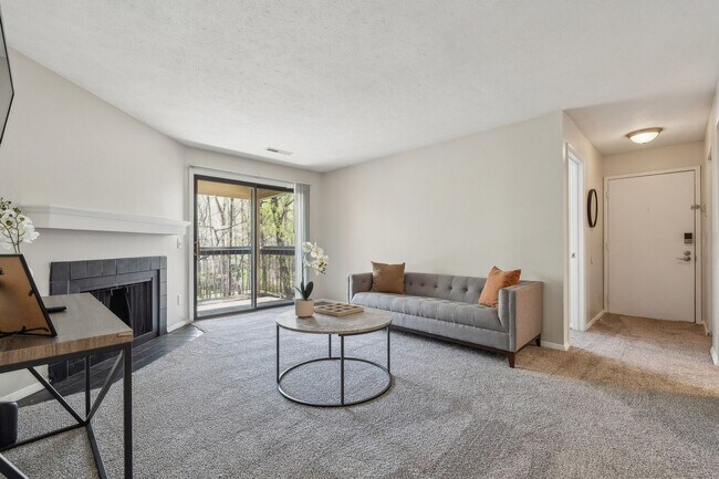 8129 Running Fox Rd in Columbus, OH - Building Photo - Building Photo