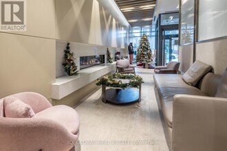 19 Western Battery Rd in Toronto, ON - Building Photo - Building Photo