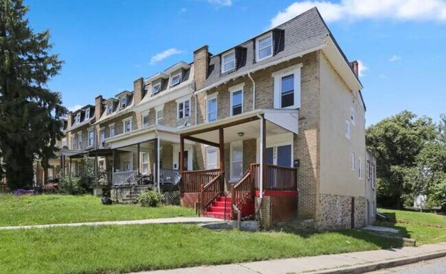 2500 Keyworth Ave in Baltimore, MD - Building Photo - Building Photo