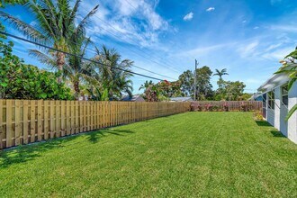 713 Gumtree Rd in North Palm Beach, FL - Building Photo - Building Photo