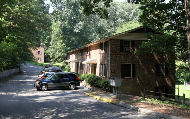 University Gardens Condominiums in Chapel Hill, NC - Building Photo - Building Photo