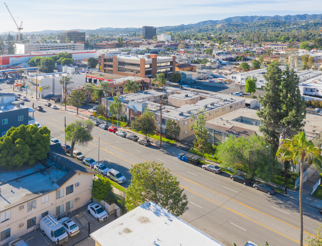 Tarzana West Apartments in Tarzana, CA - Building Photo - Other