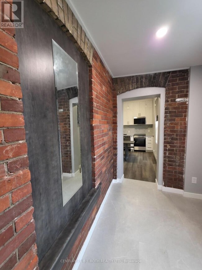 82 Albert St N in Orillia, ON - Building Photo - Building Photo
