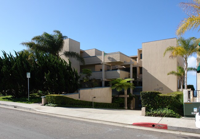 Sea Bluffs Condominums in San Clemente, CA - Building Photo - Building Photo