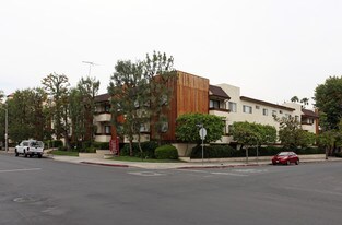 Encino Glen in Encino, CA - Building Photo