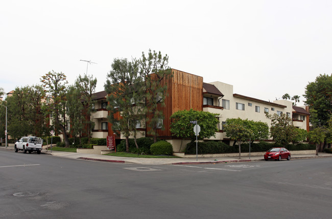 Encino Glen in Encino, CA - Foto de edificio - Building Photo