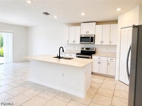 4117 San Clemente Ct in North Fort Myers, FL - Building Photo - Building Photo