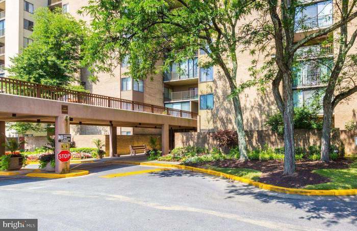 9200 Edwards Way, Unit 505 in Adelphi, MD - Foto de edificio