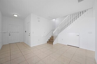 3019 NW 30th Ave in Lauderdale Lakes, FL - Building Photo - Building Photo