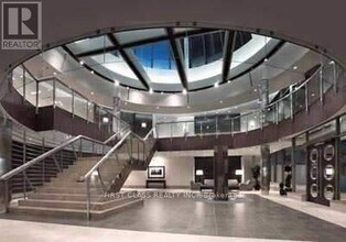 3880 Duke of York Blvd in Mississauga, ON - Building Photo - Building Photo