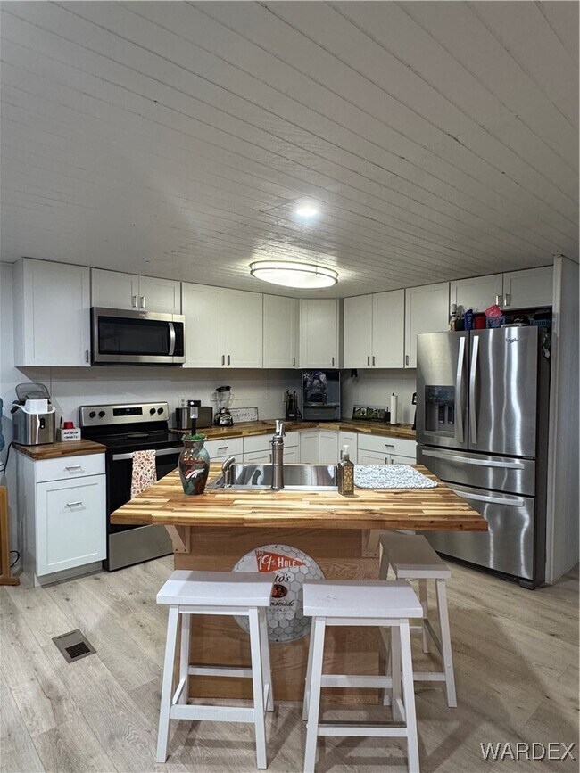 7866 Meadowlark St in Mohave Valley, AZ - Building Photo - Building Photo