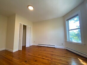 86 Pleasant St, Unit 3 in Cambridge, MA - Building Photo - Building Photo