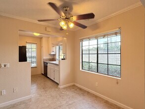13315 Caminito Ciera in San Diego, CA - Building Photo - Building Photo