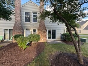 303 College Crossing in Rolling Meadows, IL - Building Photo - Building Photo