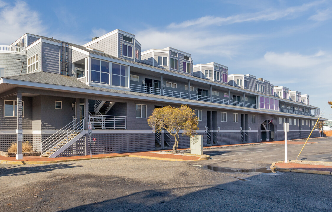 1000 N Bay Ave in Beach Haven, NJ - Building Photo