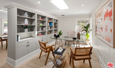 9520 Gloaming Dr in Beverly Hills, CA - Building Photo - Building Photo