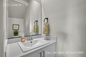 2731 SE Lyon St in Albany, OR - Building Photo - Building Photo