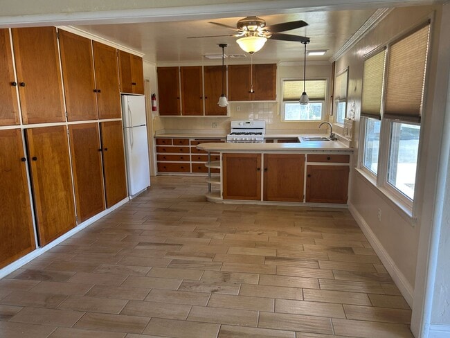 property at 14108 Locust St