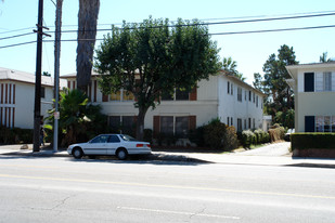 12536 Oxnard St Apartments