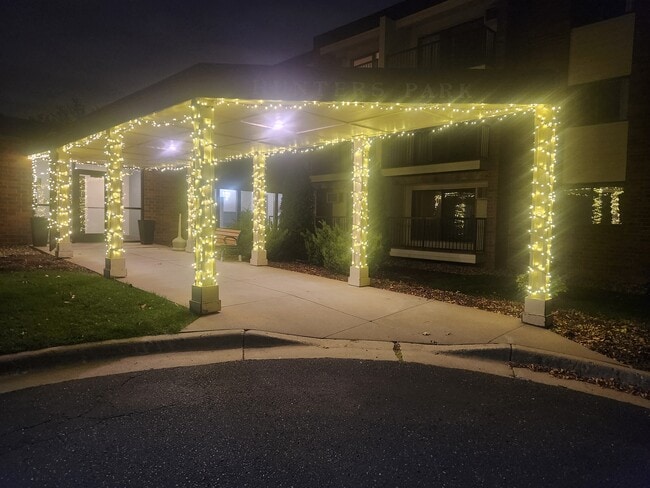 4 Pine Tree Dr in New Brighton, MN - Building Photo - Building Photo