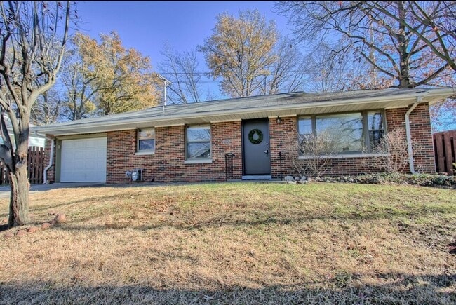 340 S Benton St in Edwardsville, IL - Building Photo - Building Photo