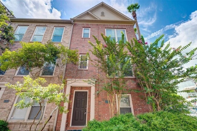 property at 1511 Drew St