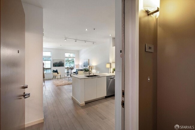 property at 821 Folsom St