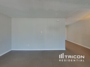 1328 E Vine Ave in Mesa, AZ - Building Photo - Building Photo