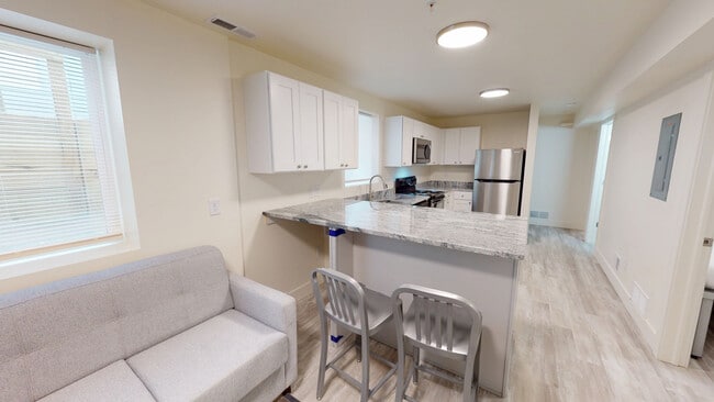 1214 Washtenaw Ct, Unit Unit 1 in Ann Arbor, MI - Building Photo - Building Photo